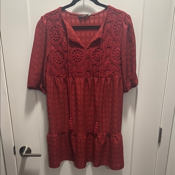 Dokotoo Dresses & Skirts - 🆕 Elegant Maroon Dress with Lace Detail. L. NWT!!💥💥